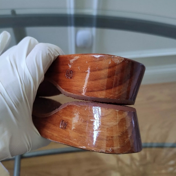 Chanel CC Logo 40/8.5 Parent Leather Buckled Slide Sandals 40/8.5 Dark Brown - Picture 14 of 15